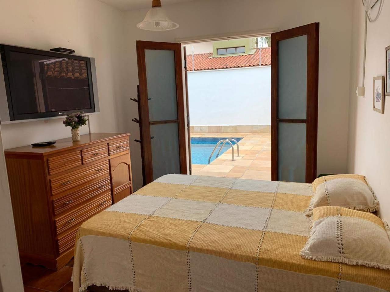 4 Suites, Ar Cond Tv, Internet, Piscina,150 Mts Praia! Aceitamos Pet! Guarujá Exteriér fotografie