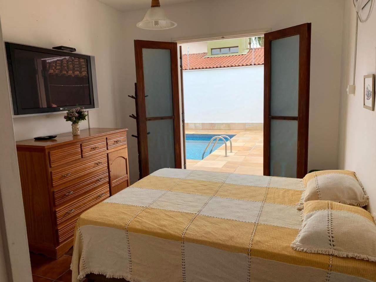 4 Suites, Ar Cond Tv, Internet, Piscina,150 Mts Praia! Aceitamos Pet! Guarujá Exteriér fotografie